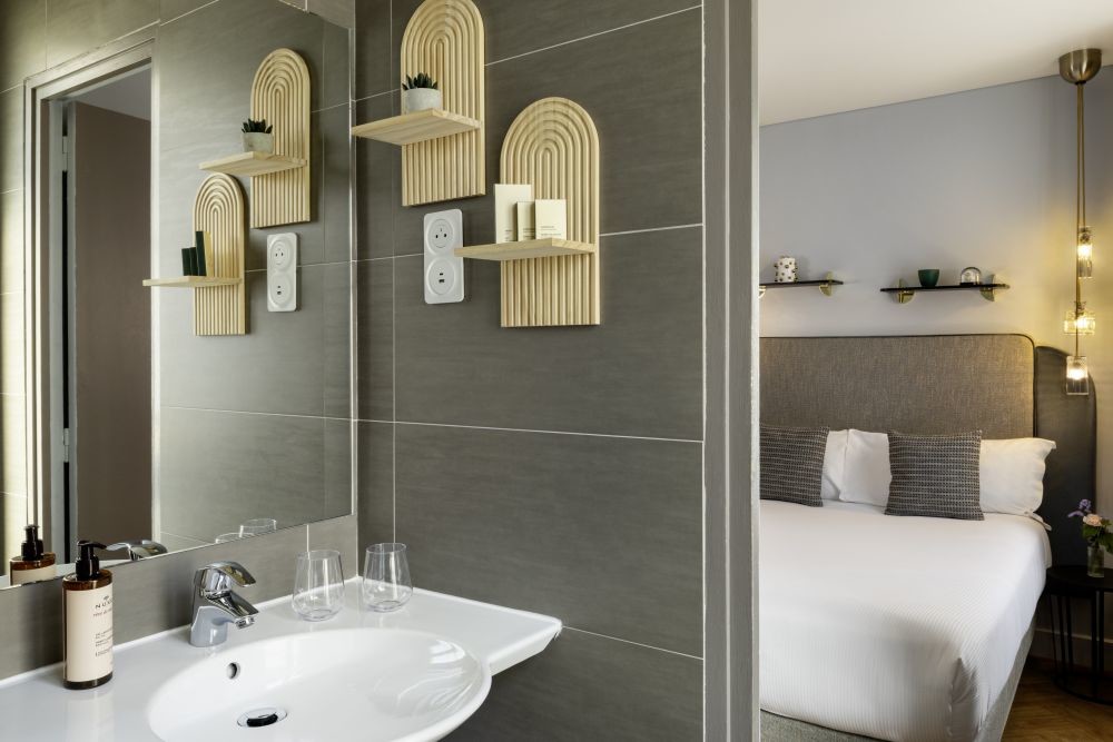 Salle de bain + chambre SUP